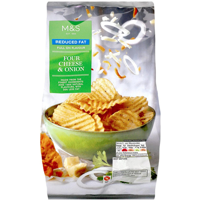 M & S reduzierte Fett vier Käse- und Zwiebel -Chips 150g